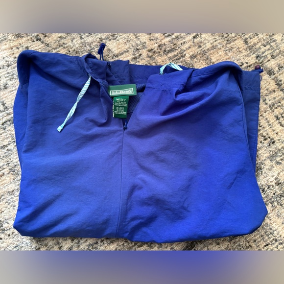 L.L. Bean Jackets & Blazers - L.L.Bean 1/4 zip lightweight hoodie